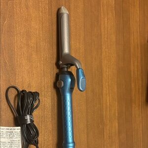 BaByliss Pro Blue and Silver Curling Iron